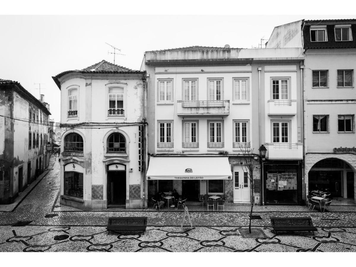 Appartamento Downtown Shelter - Casa Da Praca Aveiro Esterno foto