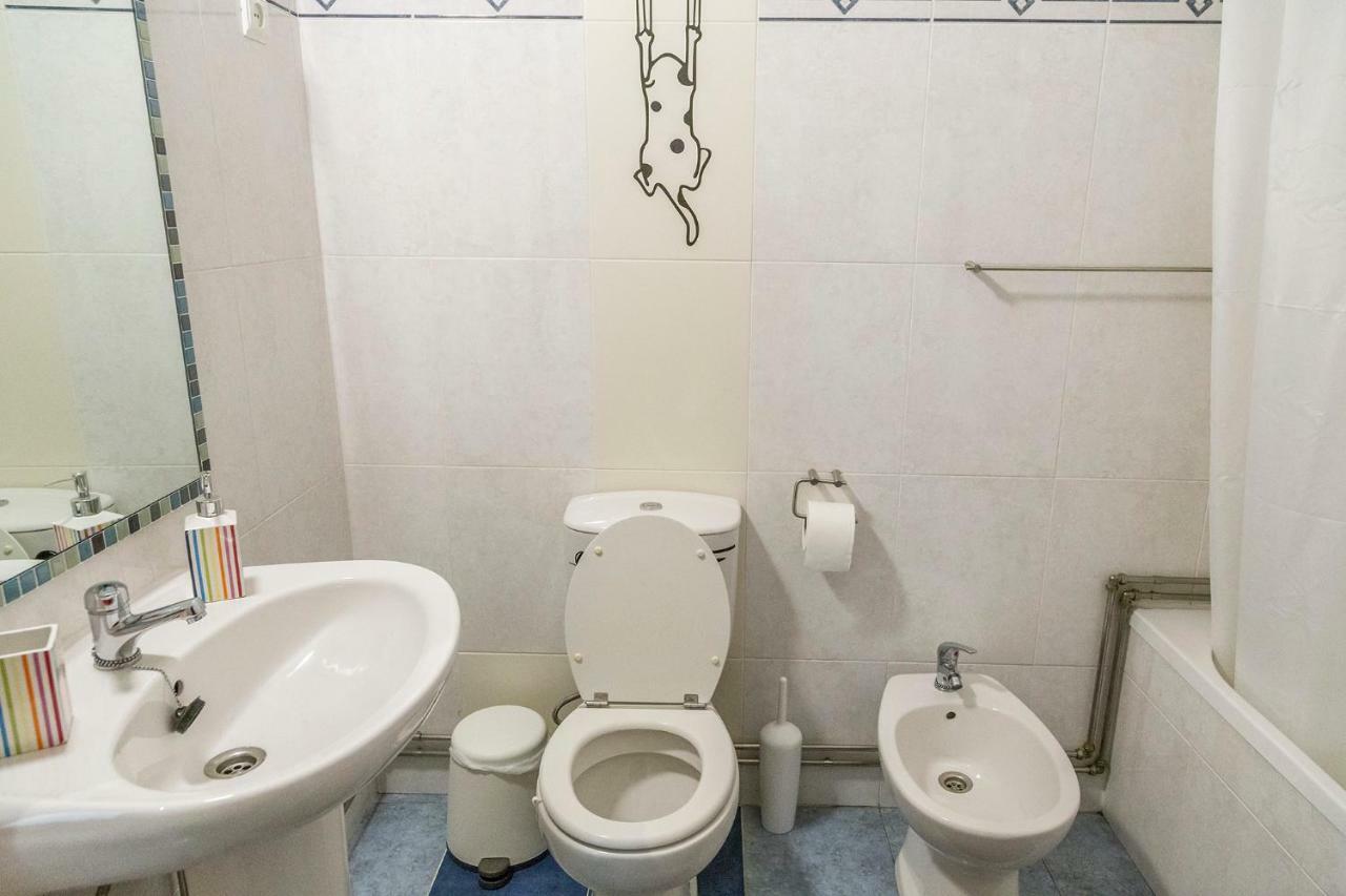 Appartamento Downtown Shelter - Casa Da Praca Aveiro Esterno foto