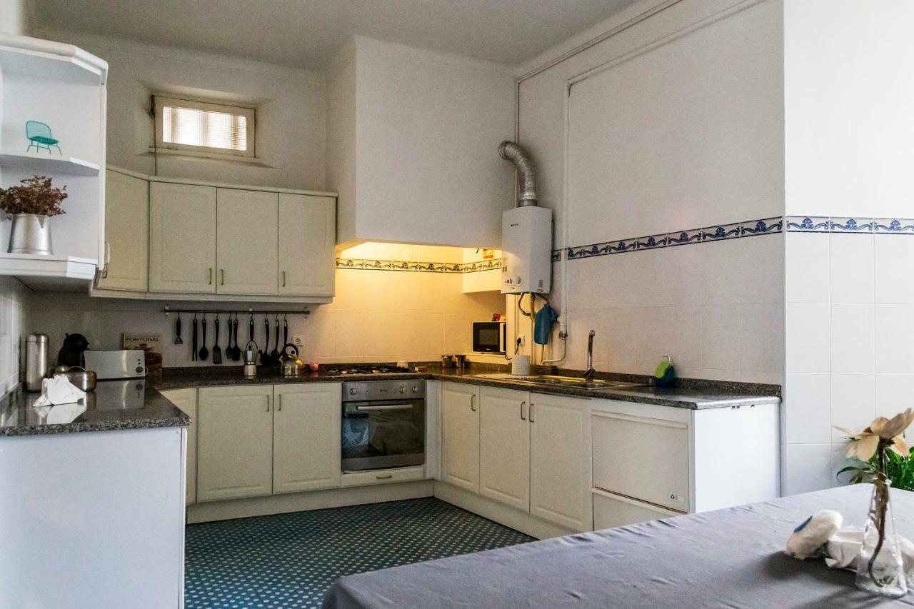 Appartamento Downtown Shelter - Casa Da Praca Aveiro Esterno foto